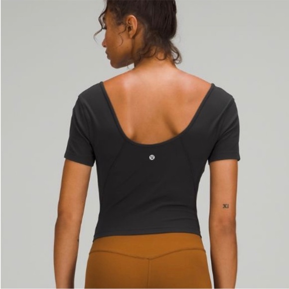 lululemon Align™ T-Shirt, size 2, black, new without tag - Picture 3 of 3
